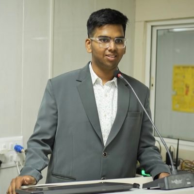 DhokaPruthvi's profile picture. Doc in making🩺🥼  BJGMC’25 SPC’20