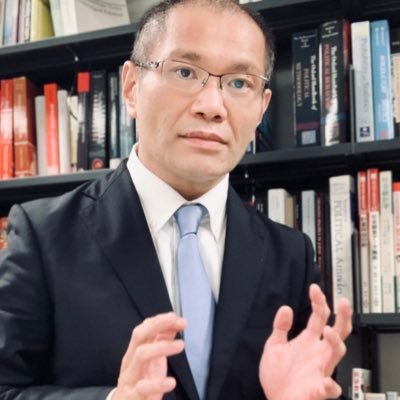 文教大学人間科学部准教授。専門は政治学(政治コミュニケーション、政治行動論、日本政治)、社会調査、社会統計。