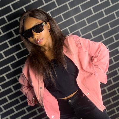 Emmanuel11Rich's profile picture. 