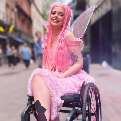 queer disabled activist who is a lover of all thinks pink 🩷🌸🧚‍♀️🎀  ♡ cosplayer | streamer | activist ♡ 🌸for collabs/enquiries: rollwithru@hotmail.com