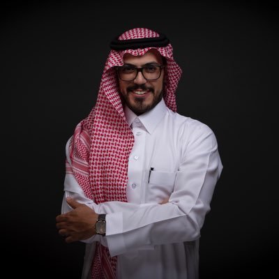 طبيب أسنان - شاعر - Snap: SAUDI.RIDER صدر لي كتاب بإسم رماد- FULL TIME BIKER 🏍️