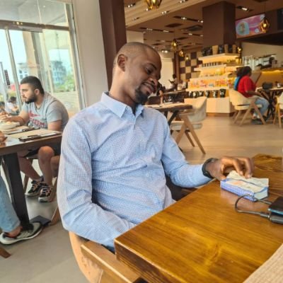 nehemie_kitenge's profile picture. Architecte CNOA 1293, Serviteur de Dieu, Entrepreneur, CEO de Les Bâtisseurs SARL.