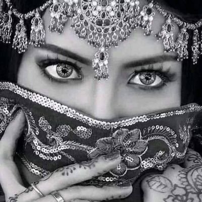 Bukite, Online writter, peace maker crazy at times, my tweets do not define me!!!