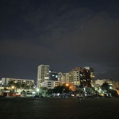 Flowey1520's profile picture. todos tenemos un deseo oscuro cuál es el tuyo