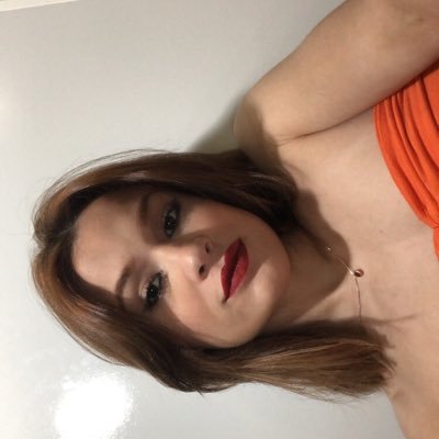 uso pra falar mal dos outros mesmo, se fosse pra falar bem eu tava no insta