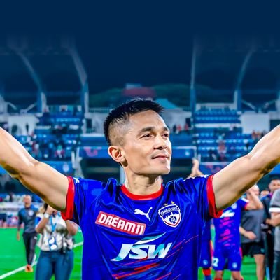 barot_21's profile picture. 🤙sports and movie fan🥇🏆⚽⚾🥎🏀🏐🏈🏉🎾🏸🥍🏏🏑🏒🏸🎥🎥📽️📹📹📺🤙