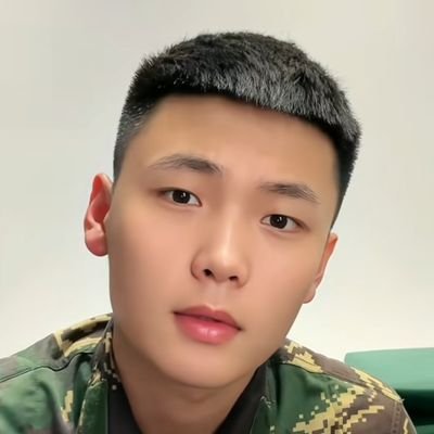 daxuesh00351097's profile picture. 