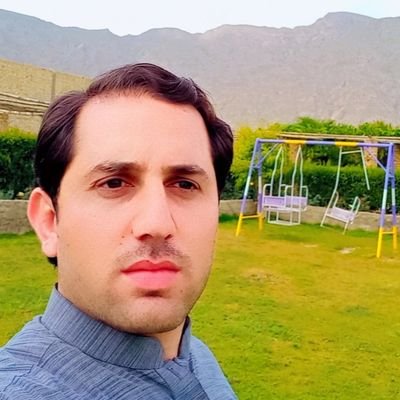 کمزوري انسان!
هغوی چې د بدلون وړتیا نلري خپلو ستونزو ته قسمت واي.