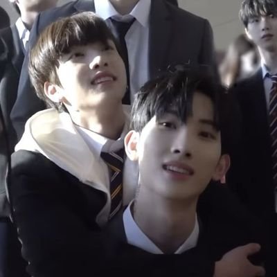 24/7 listening to xikers🫶🏻 | dreamin,atiny and road𝒴 | 🇷🇴 | drippin and minseo's biggest fan🫶🏻🫶🏻🫶🏻🫶🏻
