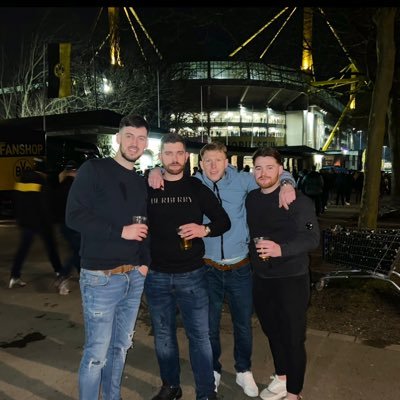 RonnieeRogers's profile picture. This is a day in the life of a geezer. Chelsea.