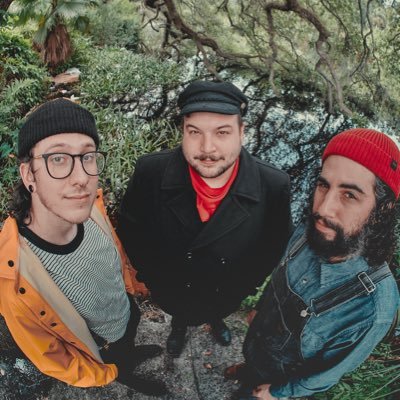 discord_theory's profile picture. Somewhere between just enough and way too much | Pop-Punk X Post-Hardcore 🤘👽 | “Eight Ways From Dire Straits” OUT NOW!