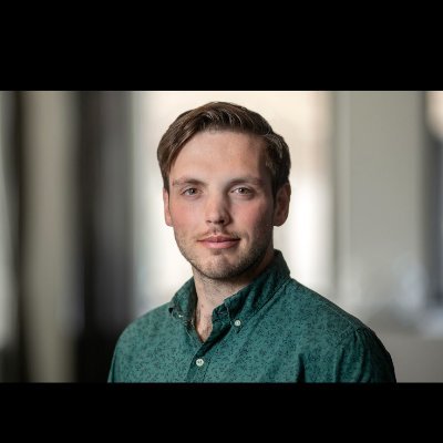 Doctor of theoretical chemistry
Interests: theoretical chemistry, quantum physics, tensor algebra, exascale computing, algorithmic design and pole vault
He/him