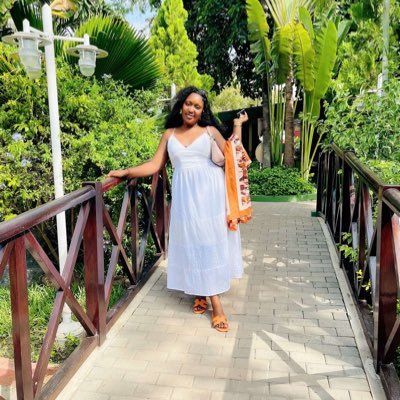 Muslim🧕🏾Murid👌 So begé bax,dagay bayi lou bone, baayi kou bone, baayi fou bone 💡 assitant Médical 👩🏽⚕️ 16/06/19💔🕊 forever the best sister♥️🙏🏾