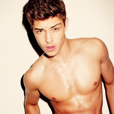 ClaraElsie25136's profile picture. 