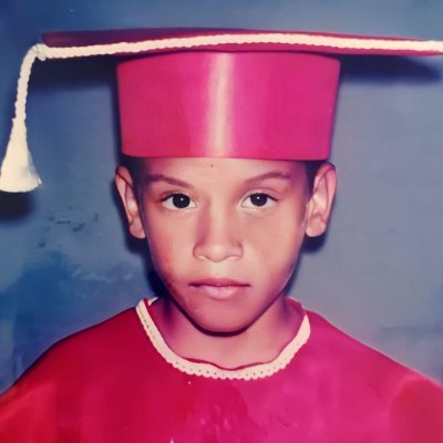 católico, baiano e o pior dos homens. enófilo, barítono, pianista e genealogista nas horas vagas. Ora pro nobis sancta Dei Genetrix.