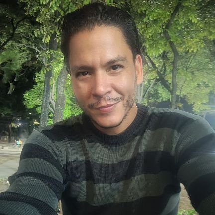 hermelgonzalez's profile picture. Músico, ingeniero, Poeta, loco, fotógrafo y Escritor