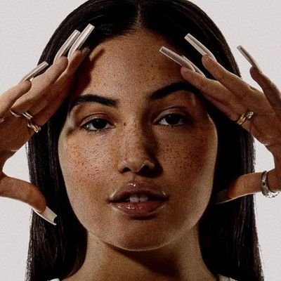 Fan Account | Sua melhor fonte de informações sobre a cantora e compositora Mabel no Brasil.