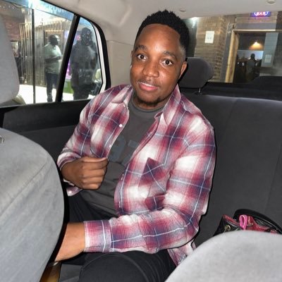Fashion | Tech 💻 | Sports ⚽️ | Developer | Music lover 🎶