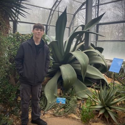 Horticulture student + plant lover 🌿🪴, partial to a bit of metal 🤘