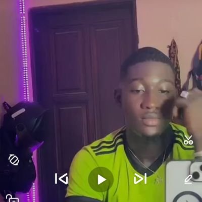 SeckElHadjiMak1's profile picture. Je suis gentil, et ouvert