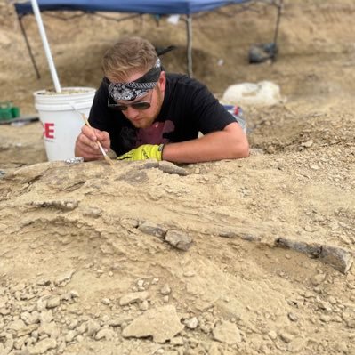 Ethan S. -Field paleontologist, Vertebrate Paleontology student, and I work with animals. Honestly just in it for the dinosaurs at this point- he/him
