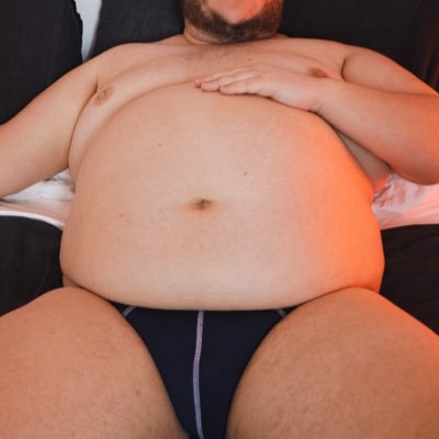 a chubby gainer’s inflation alt 🎈// 31 - aus - he/him // strictly 18+ // see more of me here: @kilogramstories