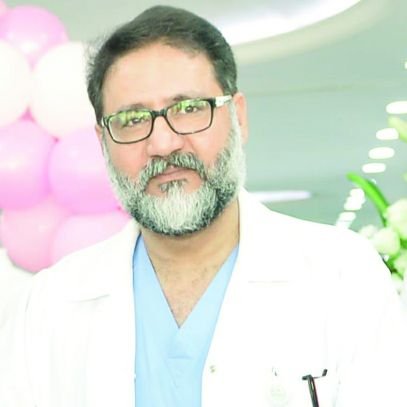  بروفيسور جراحة الكلى والمناظير.الزمالة الكندية.عضو الهيئة الملكيةللجراحين الكندية.
خدمة الفقراء شرف لي