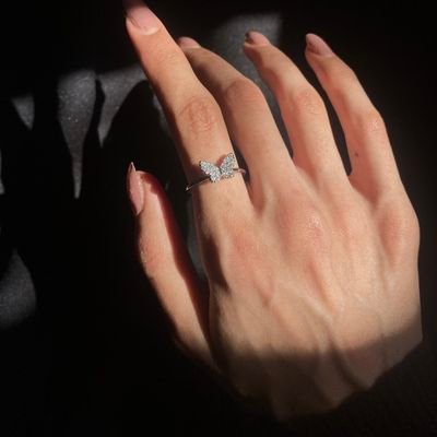 kpatel030403's profile picture. I love myself 🖤🖤🖤
I ❤️to travel 🖤🖤
Happiness is life & life is love........      🖤🖤🖤🖤🖤