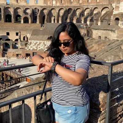 DannuFM's profile picture. Soy una romántica sin remedio ✨ R de Cirugía con creencias raras👩🏻‍⚕️ IPN 🇲🇽 Soy más cabello que persona 🌚 Escribo todo lo que llega a mi universo.