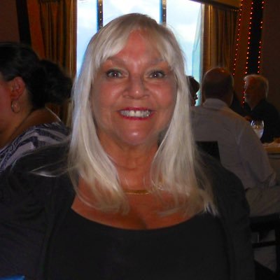 DebbySluss's profile picture. loves music, loves to dance!!! Tennessee Gal❣🌹 I Love Johnny Depp, Actor, Artist, kind Pirate⚓️🎭🎨☠️🏴‍☠️♥️🌹