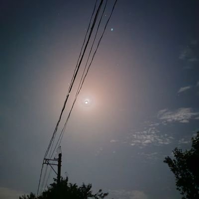loveandseayou's profile picture. 心の中に映し出す風景と景色、想い
言葉にのせて届ける自然。
ありがとう。と、サヨナラの中歩道