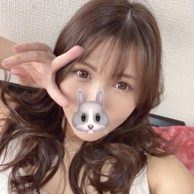 7.26 ヨコハマシティ。  ポケカカカ。 大会出るの苦手です🐰 クチート竹内さんとイチャイチャしたいです🐰 かわいいものだいすきです🐰 一緒に過ごした時間が素敵な思い出に出来るように❣ なかよくしてください❣ 無言フォロー失礼致します❣