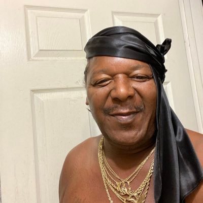 fancycake04's profile picture. 🫨