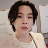 for yoonie (@yooniestudio) Twitter profile photo