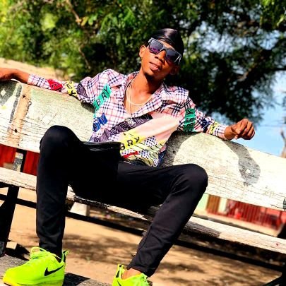 DarrenGeeStarr's profile picture. New account add up 🔥🔥🔥🔥