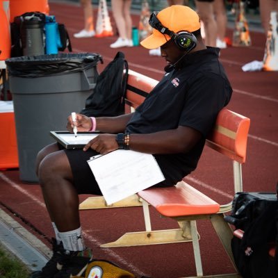 Football's my thing. 4x1 State Champion. Psalm 23; Psalm 27; Phi 4:13. Defensive coordinator for Palmyra High School 🙏🏾