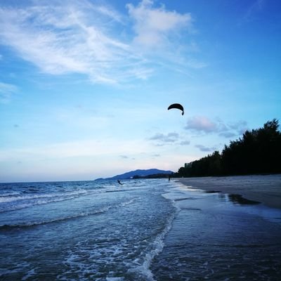 yetunknown's profile picture. Easily bored. Have too much thoughts. Likes = bookmarks