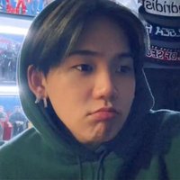 clau (@blueskiessyy) 's Twitter Profile