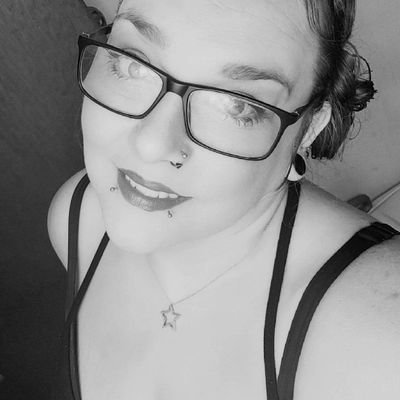 LydiaRosekessel's profile picture. Live!! Love!! Laugh!! and Play Pokémon Go!!