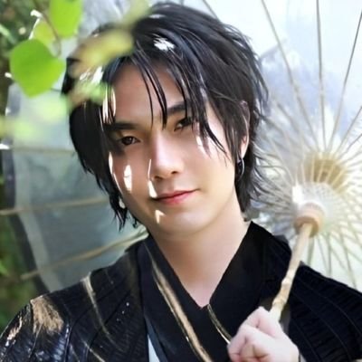 artisticbiu's profile picture. Siempre para ti Jakapan.
Cuenta respaldo 2/2. 
Cuenta principal: @AddaDMBP