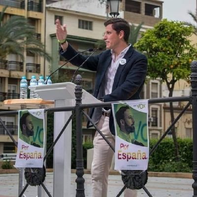 Futuro profesor 📚 |Responsable de VOX jóvenes en la provincia de #Huelva 🗣|Hacer España grande otra vez 🇪🇸|#PorEspaña |Dios-Patria-Familia ⚔