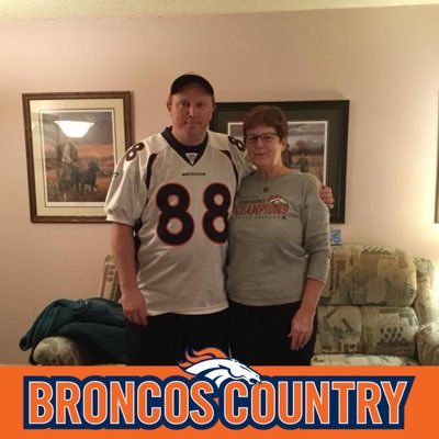 Bronco fan! Dog mom! Retired CFO. Mom to Aaron. wife to Lonnie. old style liberal Democrat, capitalist, breast cancer survivor