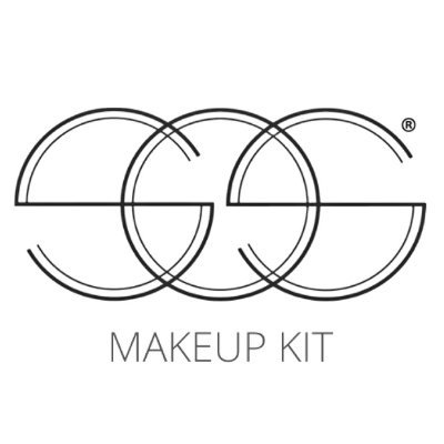 The first Makeup Touchup Kit designed to ensure your makeup lasts throughout the day!
