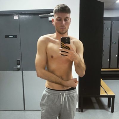 JAY - Cheeky bi scally lad from North Yorkshire making vids 😈 find more content on Insta, Tiktok & OF, link below to find out why our scally trio is top 5%👇🏼