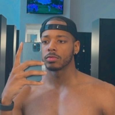 dronevibess's profile picture. space cowboy 🚀