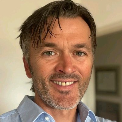 Early pioneer of the Digital Detox movement and founder of DigiPause- A wellness by design to counterbalance the side effect of an addiction by design.