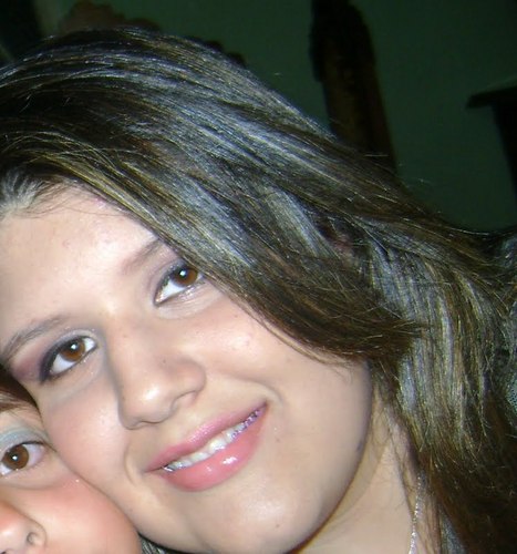 minha prima mas linda, e eu amo muito ela s2 é a @_laahnishiwaki