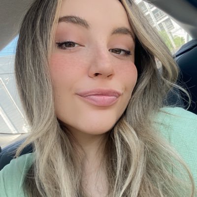 aylin_med's profile picture. la vie boheme ✨