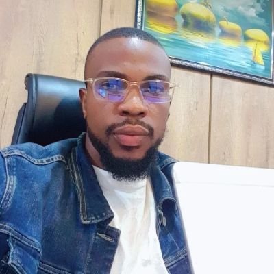 Software Engineer👨💻| Unicorn Developer🦄 Travel Consultant 👨✈️✈️🇨🇦🚗| dat Kogi Boy🗿