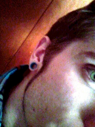 happyvolcom's profile picture. coffee warmup pants listening to my ipod and on my laptop is my style